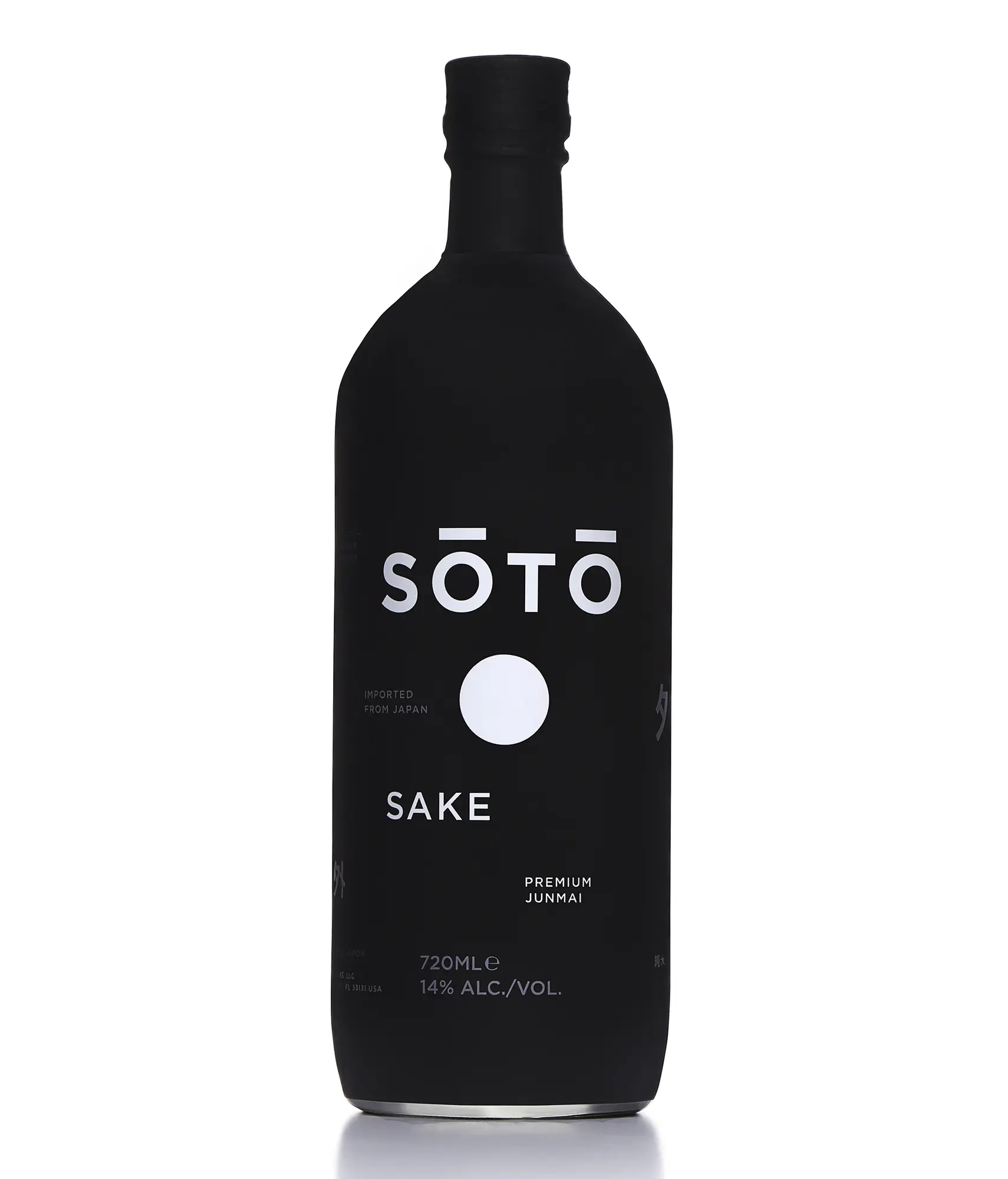 Schwarze Flasche SŌTŌ Premium Junmai Sake
